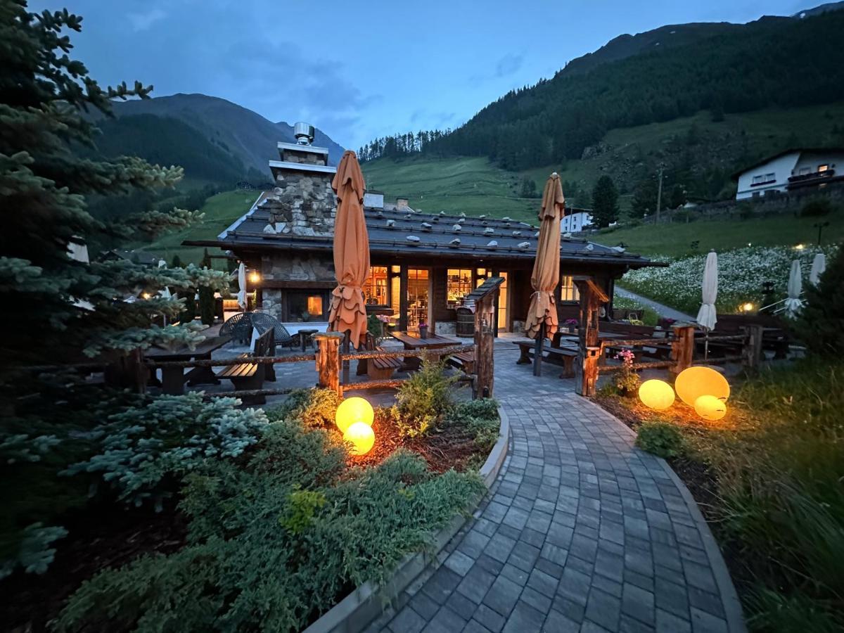 Hotel & Chalets Edelweiss Madonna  Dış mekan fotoğraf